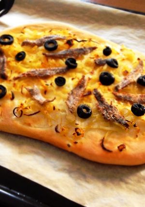 洋蔥鯷魚Pizza 的食譜成品照片