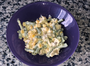 Фото Салат с куриной грудкой и стручковой фасолью.
