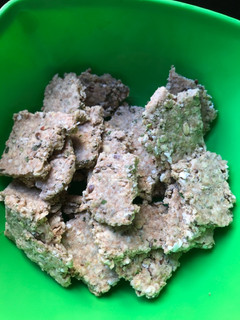 Una foto de Mini galletitas saladas de semillas sin huevo