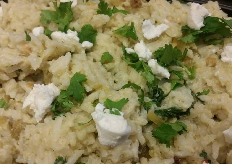 Simple Way to Prepare Homemade Creamy Green Chile Rice w/ Goat Cheese