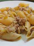 Pasta con Puerros y Salchicha