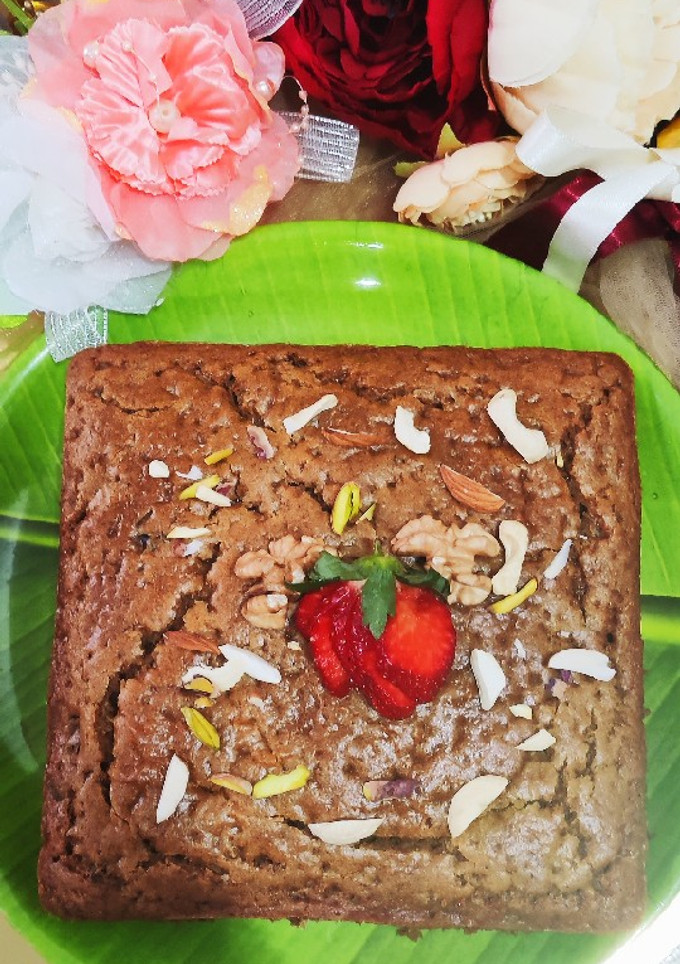 खजूर अखरोट केक (khajoor akhrot cake recipe in Hindi) रेसिपी मुख्य फोटो