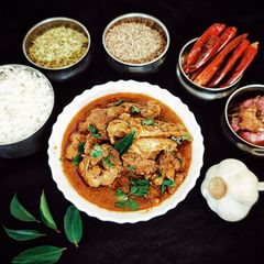 A picture of Pallipalayam Spicy Chicken Curry.