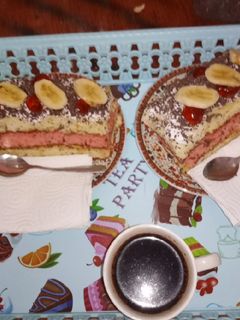 صورة لوصفة قطع كيكة بسيطة في المنزل