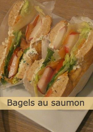 Une photo de Pain bagel et bagel au saumon