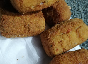 Una foto de Croquetas de arroz 🍚