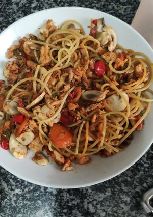 Una foto de Spaguettis en salsa de soja
