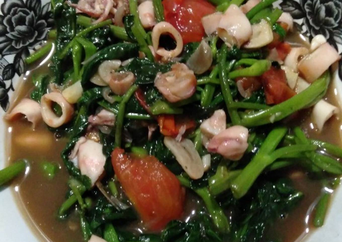Tumis kangkung cumi asin