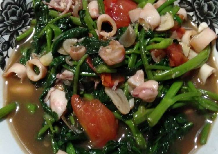 Tumis kangkung cumi asin