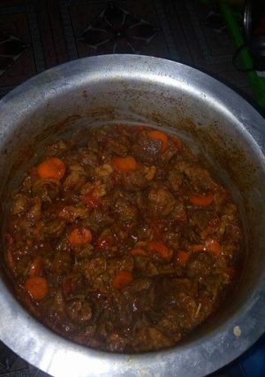 A picture of Wet fried beef.