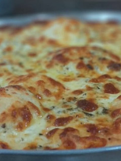 Foto de Pizza Caseira Quatro Queijos