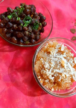 सूजी का हलवा (Sooji ka halwa recipe in hindi) रेसिपी मुख्य फोटो