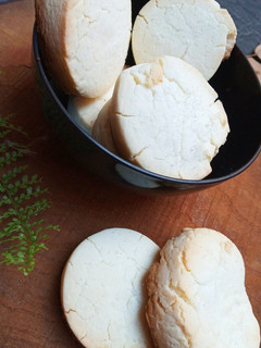 Una foto de Scones "agalletitados": sin gluten, sin lactosa, sin huevo