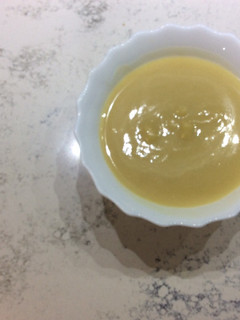 Una foto de Crema de apio y manzana