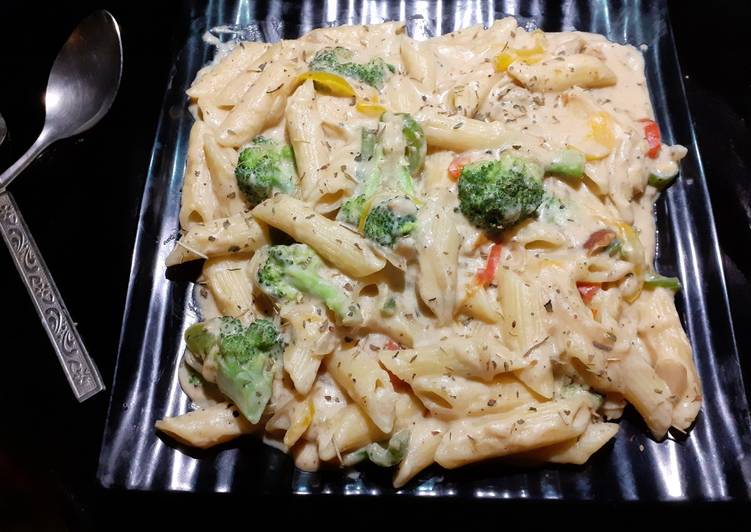 Creamy White Sauce Pasta Creamy White Sauce Pasta