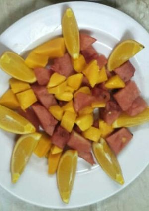 A picture of Fruit platter.