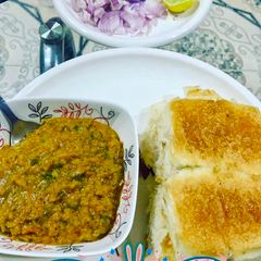 A picture of Khada Pavbhaji.