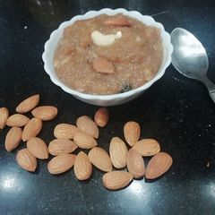 A picture of Suji almond halwa.