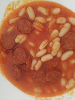 Una foto de Alubias con chorizo
