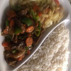Chinese beef and cabbage sauce A picture of Chinese beef and cabbage sauce.