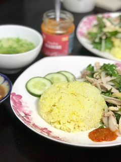 Hình của món Cơm gà Quảng Nam.