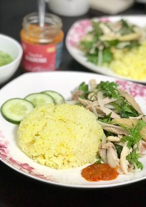 Hình của món Cơm gà Quảng Nam.