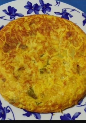 Una foto de Tortilla de patata con pimiento verde