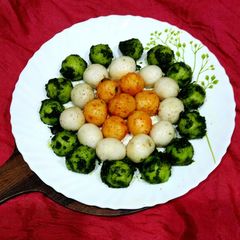 Tirangi idli goli A picture of Tirangi idli goli.