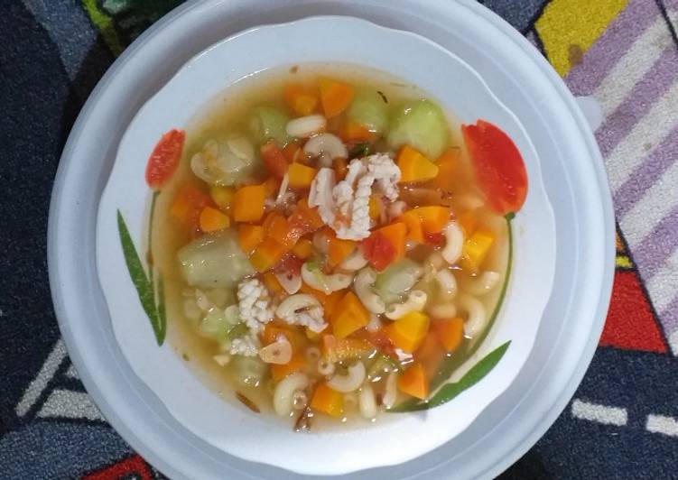 Langkah Mudah untuk Menyiapkan Sayur sop gambas yang Enak Banget