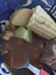 Una foto de Cocido estilo Jalisco (Caldo de Res)