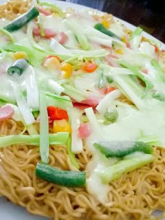 Hình của món Pizza mì tôm.
