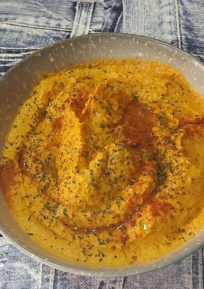 Una foto de Hummus de pimientos del piquillo