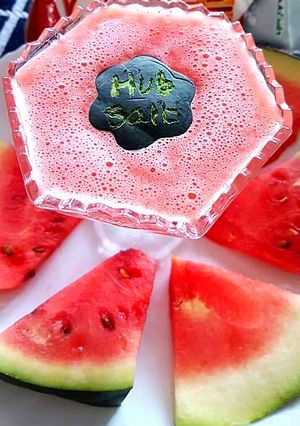 A picture of Watermelon tang juice 🍋🍉🥭.