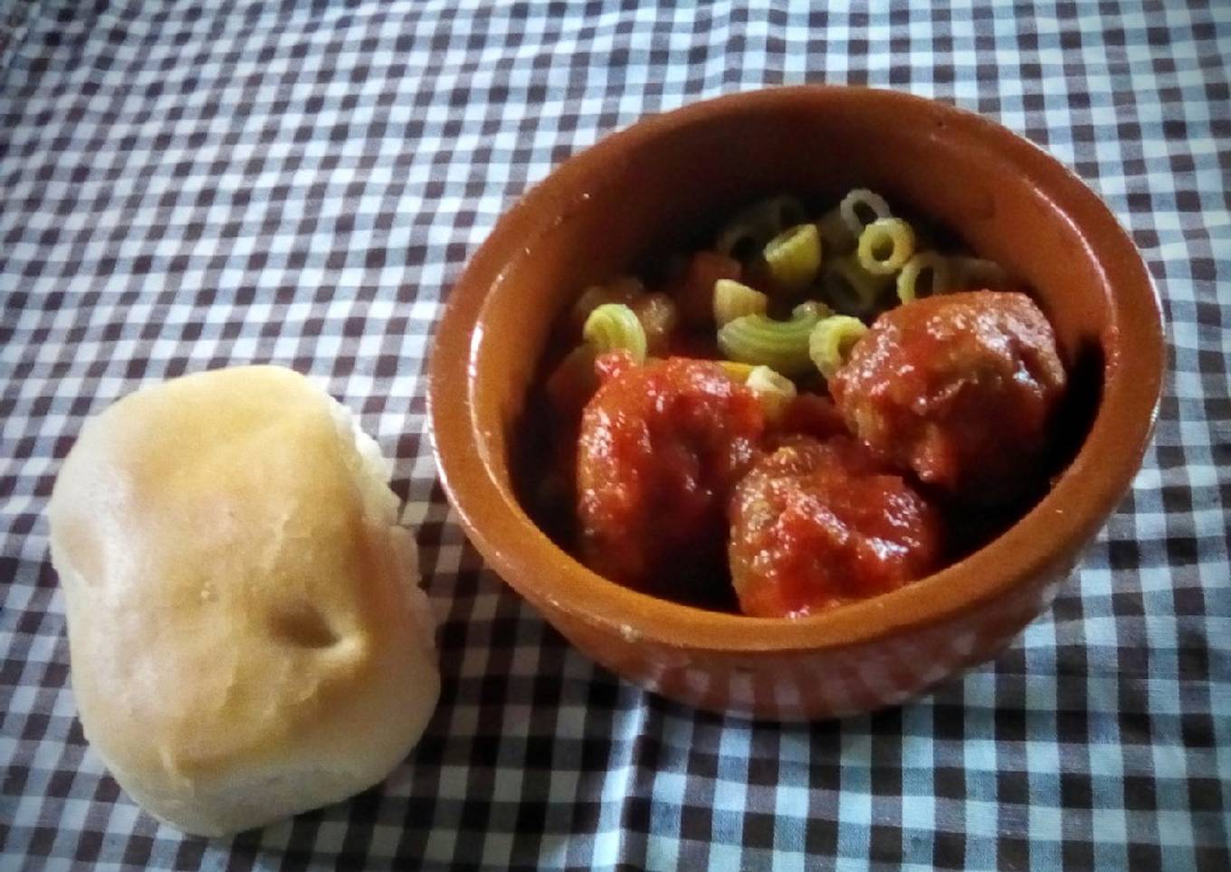 Alb贸ndigas de carne en freidora por aire馃攣