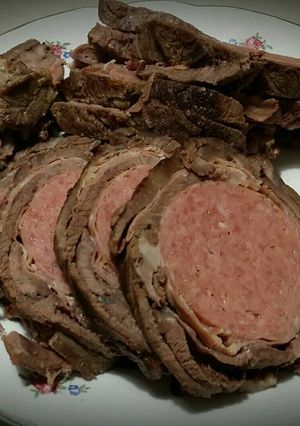 A picture of "Roast" with Cotechino Center.