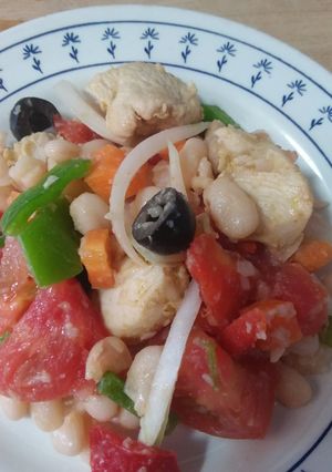 Foto principal de 🥗 Ensalada de alubias blancas y pollo 🐔 al ras el hanout 🇲🇦