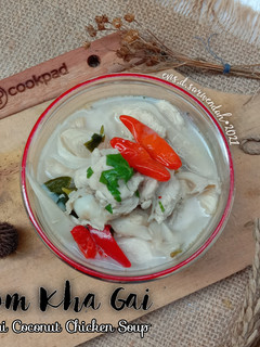 Foto resep Tom Kha Gai (Thai Coconut Chicken Soup)