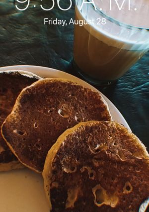 Una foto de Pancakes de avena y banana, saludables y ricos