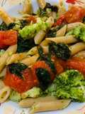 Penne integrale cu broccoli, baby spanac și roșii cherry !