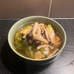 A picture of Mille-Feuille Nabe (ミルフィーユ鍋).