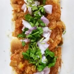 A picture of Khada Pav Bhaji.