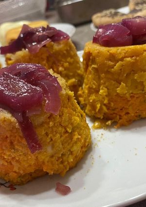 Foto di Flan di zucca con cipolle di Tropea in agrodolce