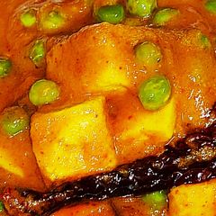 A picture of Matar paneer sabzi.