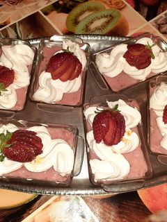 صورة لوصفة تحلية بذوق الفراولة 😋😋
