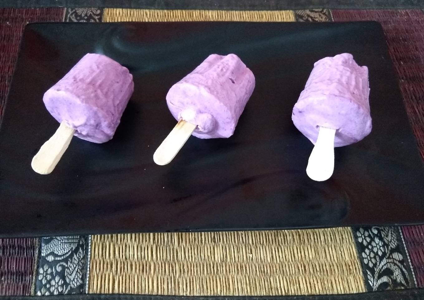 BLUEBERRY Ice cream