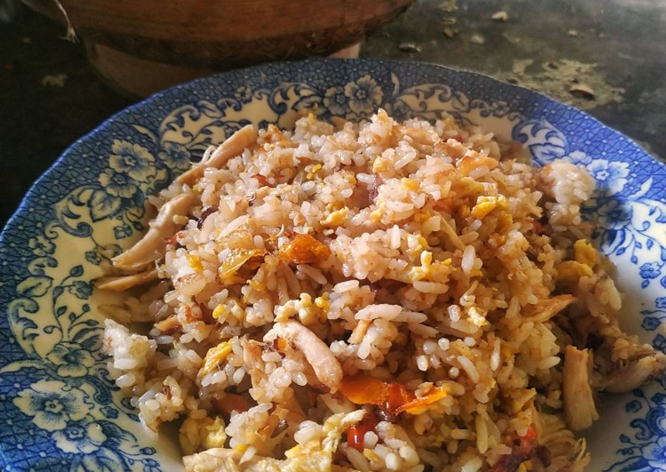 Nasi goreng suwir ayam
