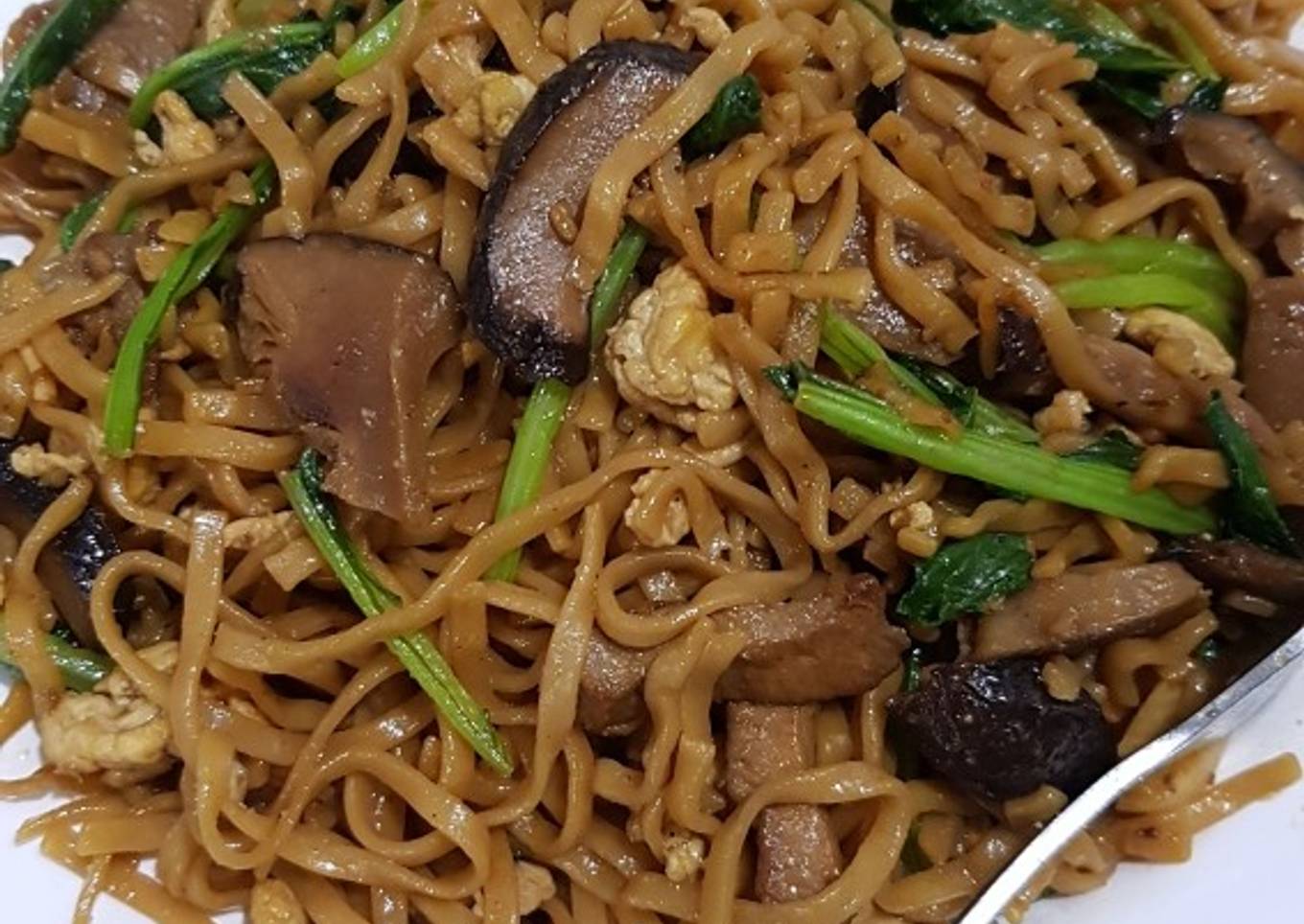 Bakmie goreng babi