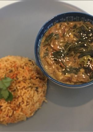 A picture of Garlic Spinach gravy in Coconut Milk.