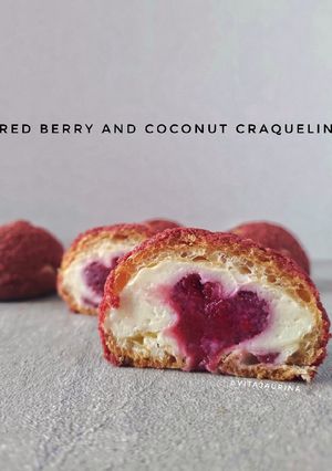 Foto resep Red Berry and Coconut Cream Puffs (Choux Au Craquelin)