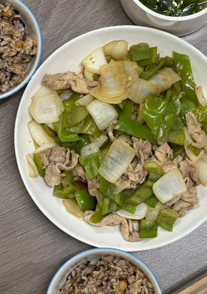 A picture of Japanese-Style Dinner for Two - Stir-Fried Pork Loin with Bell Peppers and Onions (Yakiniku Sauce Flavor).